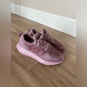 Adidas Women's Swift Run 22 Sneakers in Magic Mauve